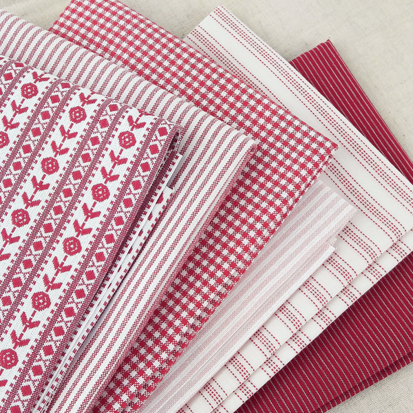 Mini Gingham ~ Apple Red