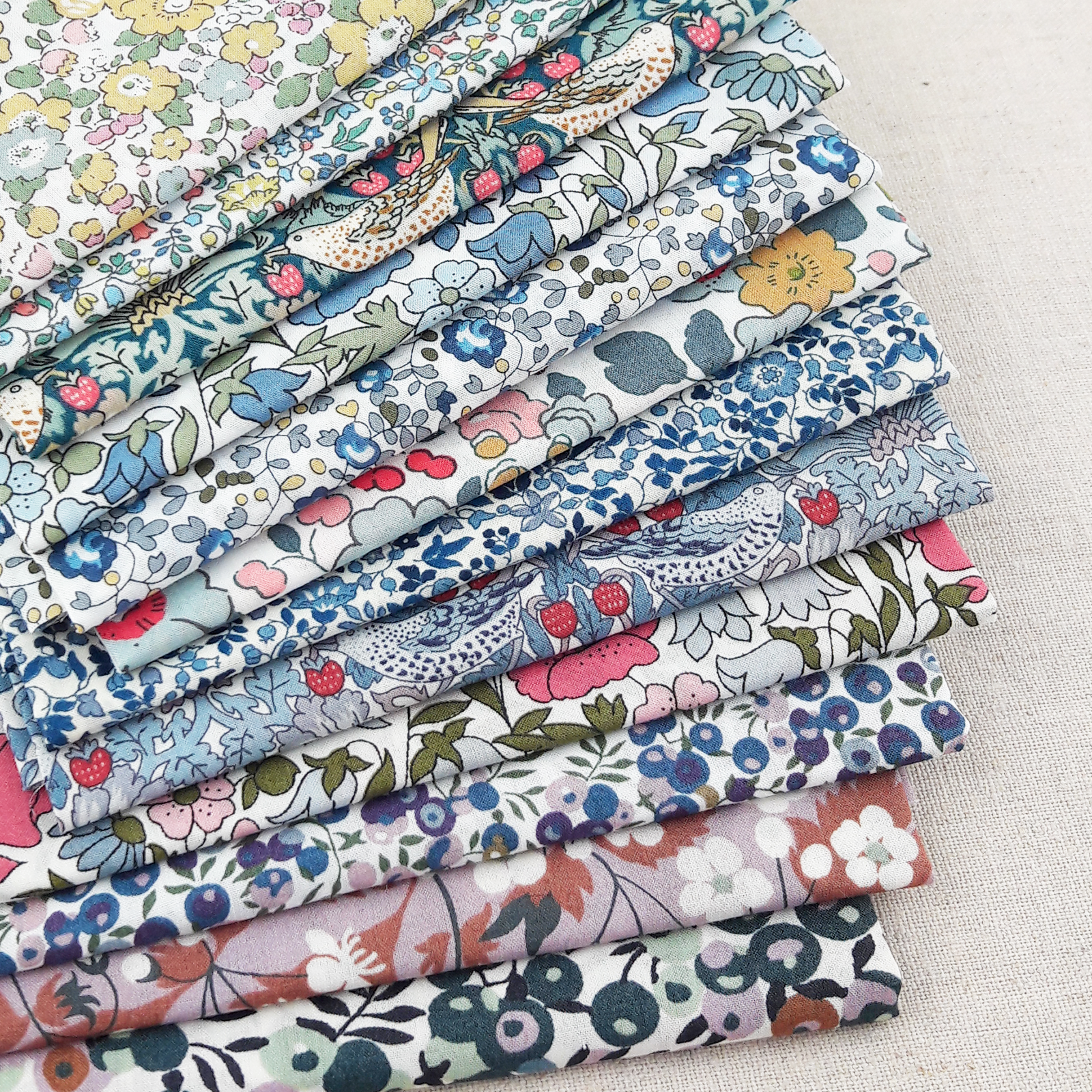 Liberty Fabrics Kensington Silk Crepe de Chine - D'Anjo Jazz A – Bolt & Spool Liberty Fabrics Kensington Silk Crepe de Chine - D'Anjo Jazz A – Bolt & Spool