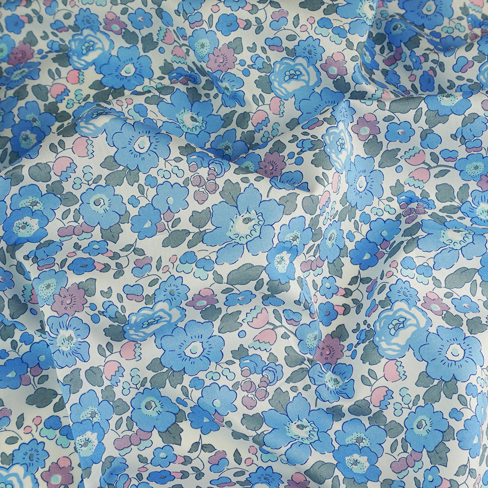 Liberty Fabrics ~ Betsy A Lilac Blue