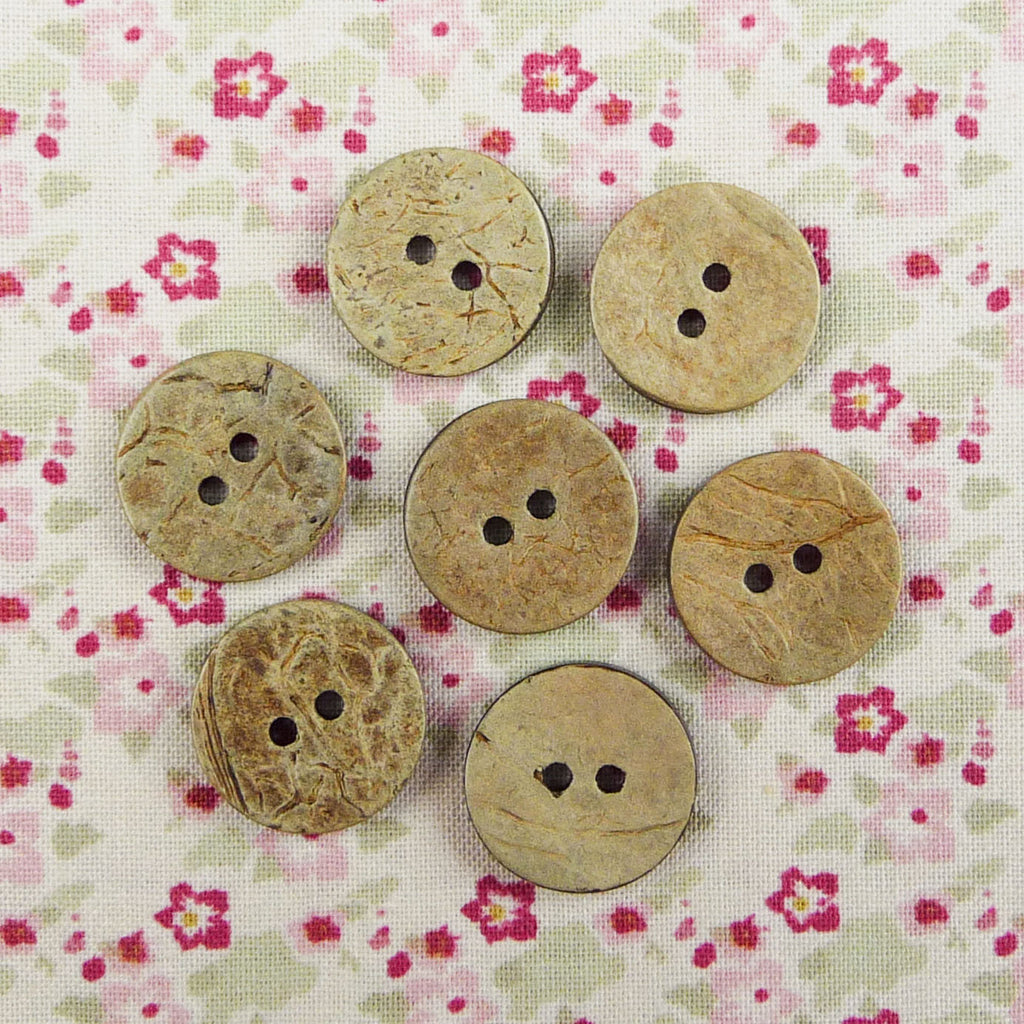 Coconut Round Buttons ~ 18mm - Billow Fabrics
